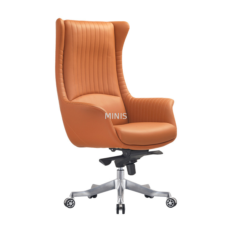 Grande chaise de bureau pivotante et r&eacute;glable en cuir marron, PDG
