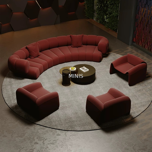 Sal&oacute;n/sala de estar Sof&aacute; curvo de terciopelo con sillas individuales